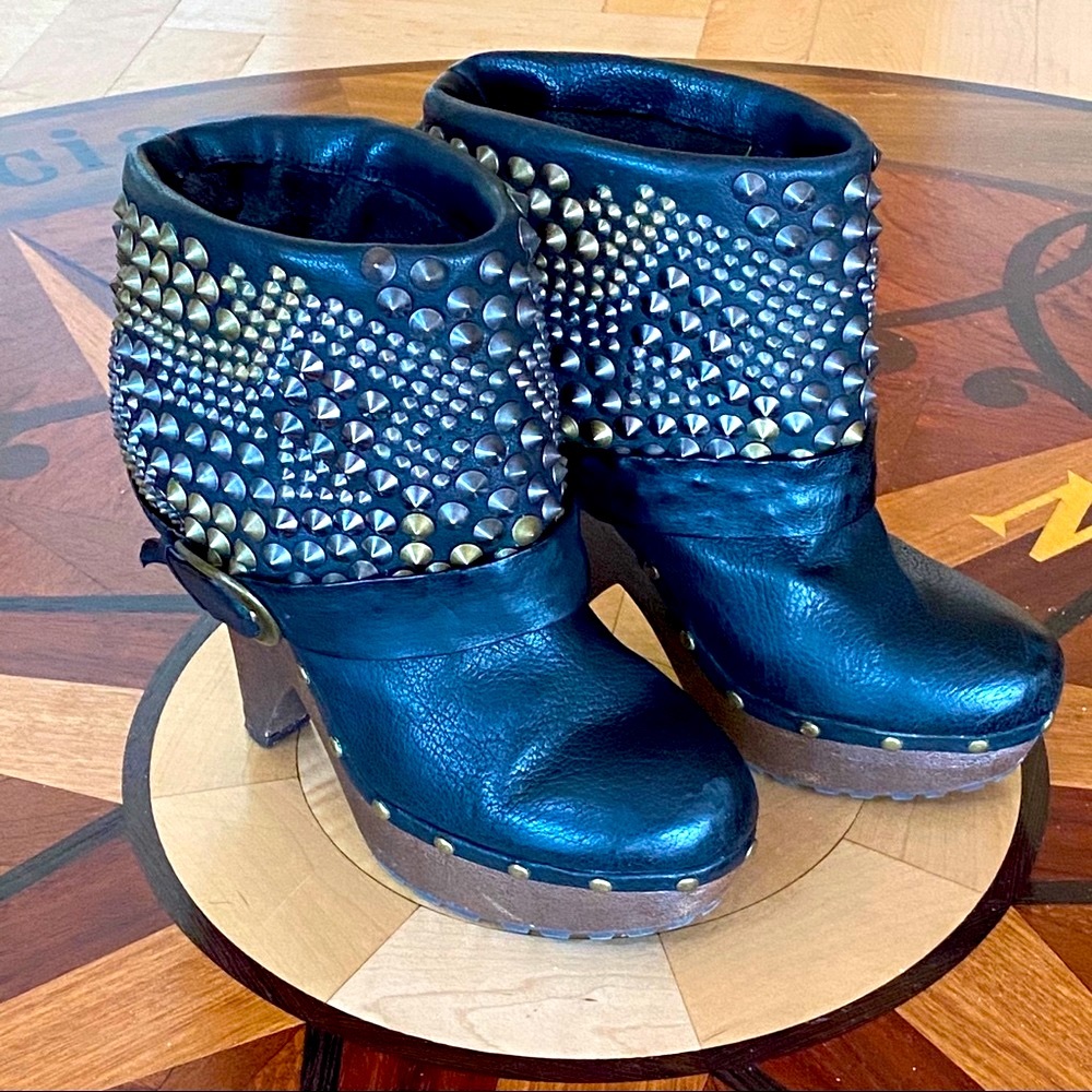 🌹🔥SAM EDELMAN “SUPER’ Studded Booties, SO COOL!!